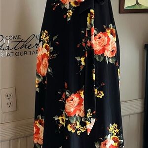 Floral Black Dress! Beautiful fit! Size Small Lovely Flow!
